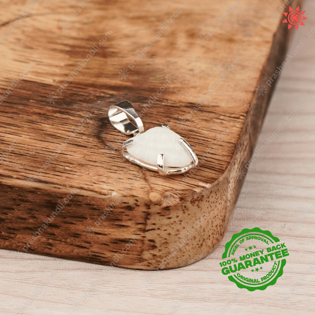 Machmani Stone Locket - Prashna Kundli Astrology product and vedic astrology