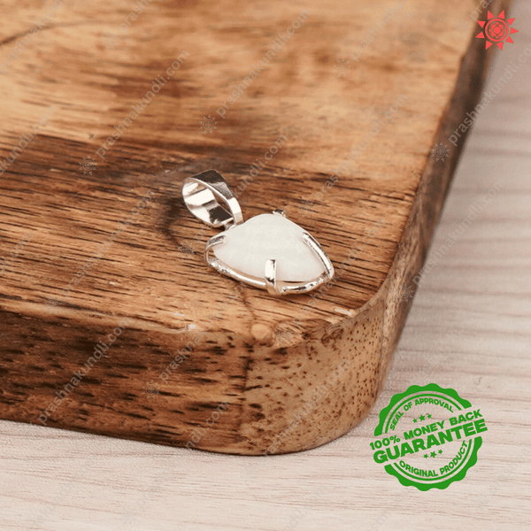Machmani Stone Locket - Prashna Kundli Astrology product and vedic astrology